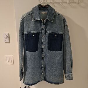 Dex Women's Patch Pocket Denim Button-Up Shirt with Pearl Snaps (Size S)